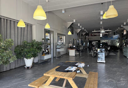 Autoaxe, Bmw Blida
