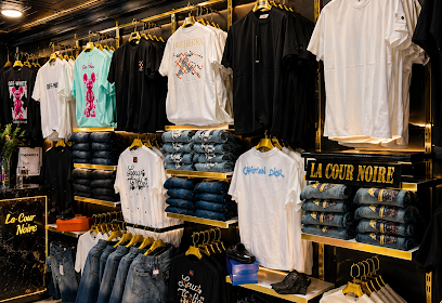 Boutique la cour noir