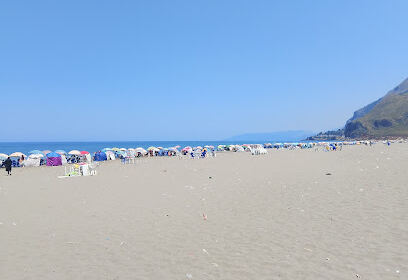 Corniche beach