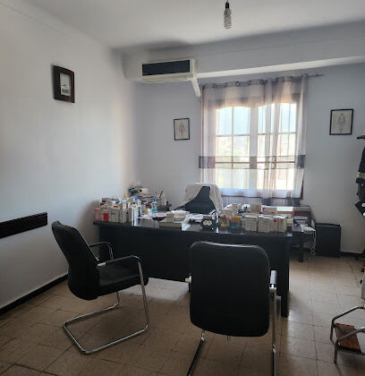 Dr Abdelghafour — Dermatologue à Blida