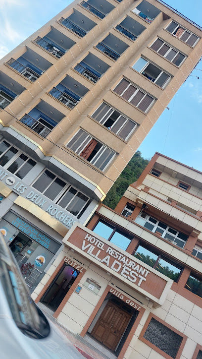 Hôtel Les Deux Rochers