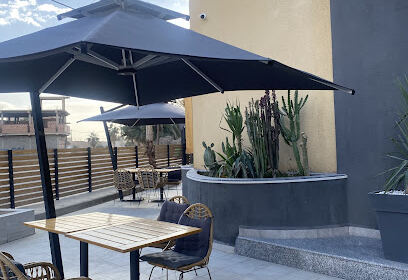 Le_07_restaurant_cafe