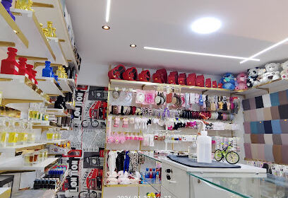 M&S cadeaux parfumrie accessoires