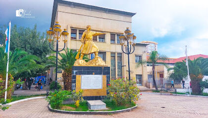 Statue Matyrs Aïssaoui Aek
