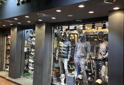Boutique Arturo Staoueli
