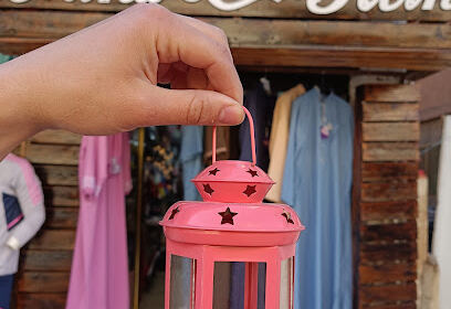 Boutique mina la reine