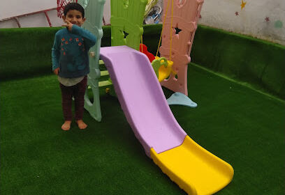 Crèche le papillon rose