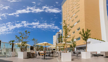 Holiday Inn – Cheraga Tower