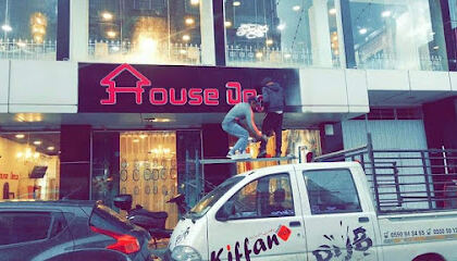 kiffan pub reghaia