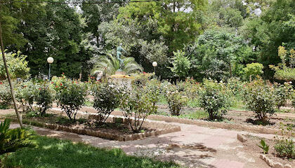 Le Petit Square