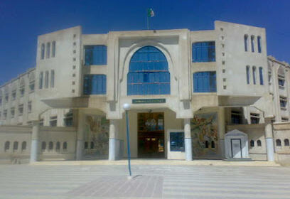 Belkacem Naït KacemMouloud Lycée
