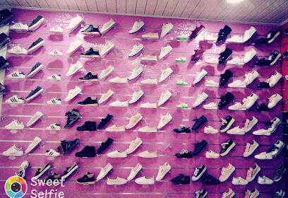 Boutique Djelal Magra