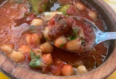 Dobara Beskria chez Salim king of Dobara
