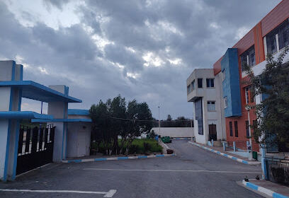 Lycée Bounes Mokhtar et son épouse