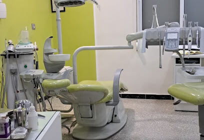 Dr Kouloughli, Dentiste