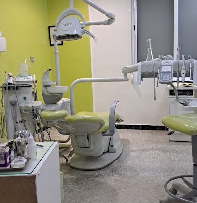 Dr Kouloughli, Dentiste